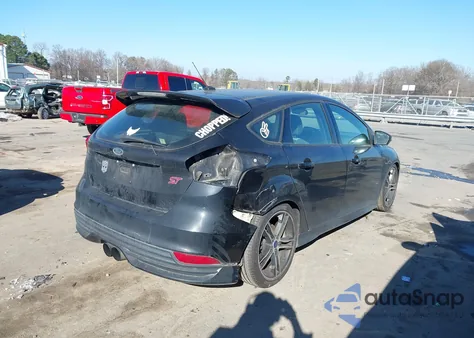 2017 Ford Focus из США, поврежденный, VIN 1FADP3L95HL333271